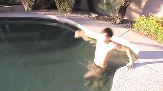 A hot fucking in the pool!